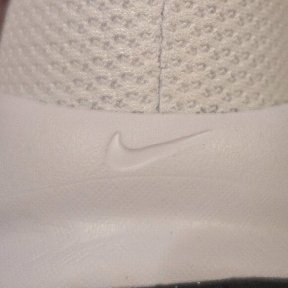 Brand New Nike Run Defy HM9594-100 Men's White Size 9.5 Shoes - Picture 8 of 9